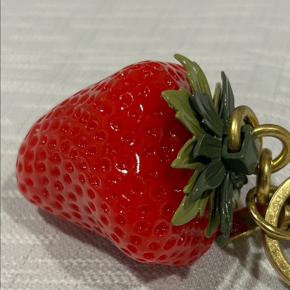 Fashion Jewelry Red Strawberry Key Holder - Picture 3 of 7